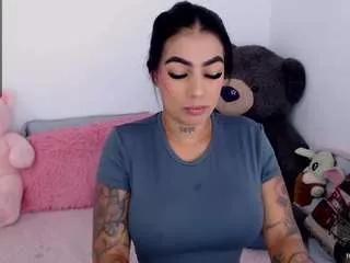 luii-99 from CamSoda is Freechat