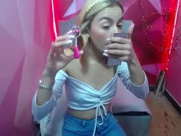 perla_red from Chaturbate is Freechat