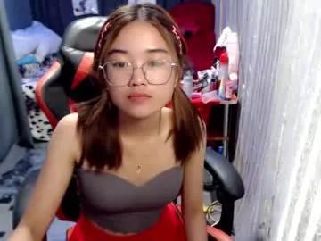 urlovelychinita from Chaturbate is Freechat