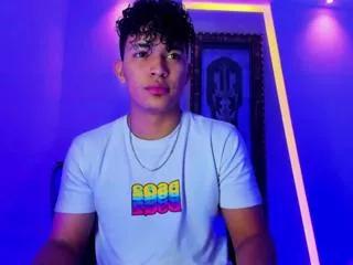 james_curly from Flirt4Free is Freechat