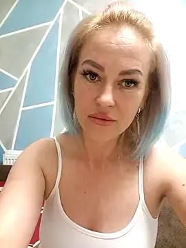 blonda-sexy from StripChat is Freechat