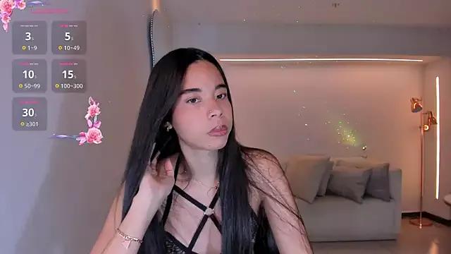 EmmaWarren_ from StripChat is Freechat