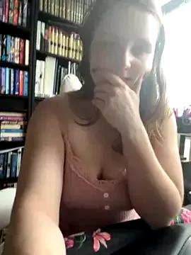 GingerSnap33 from StripChat