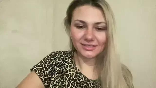 MonicaLoved from StripChat is Freechat