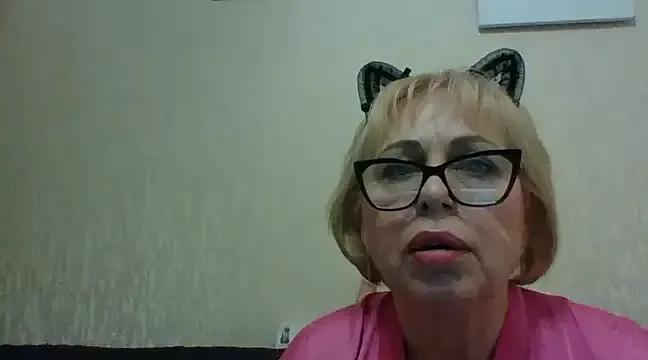 SuzanneVanillaBaby from StripChat is Freechat