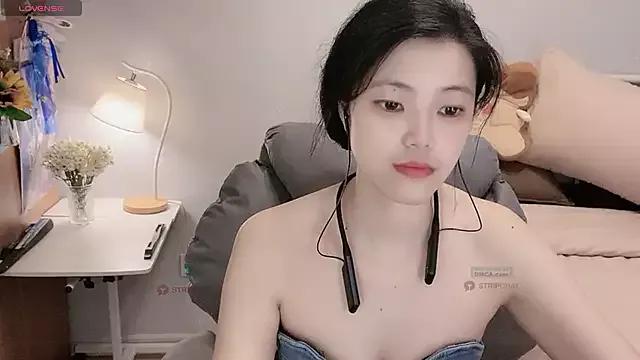 yaoyao-- from StripChat is Private