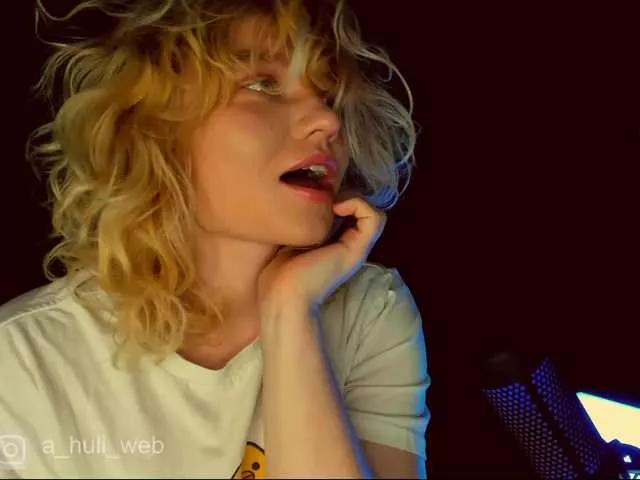 Offline A-Huli on BongaCams