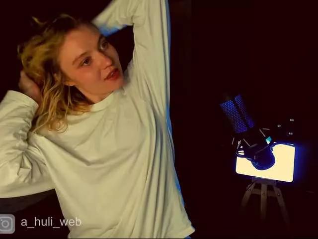 Offline A-Huli on BongaCams