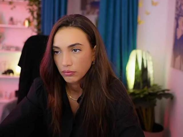 AlexisLovee on BongaCams