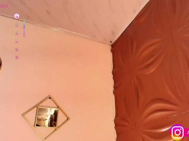 Freechat Aliceowenn on BongaCams