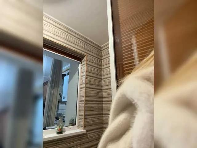 Offline alizii on BongaCams