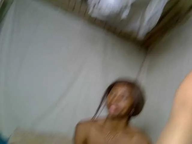 AmelieAndJames0919 on BongaCams