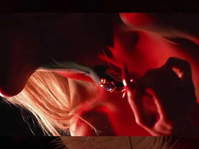 BongaCams blondinochkaa is Freechat blondinochkaa — Men with a sense of humor, smart.