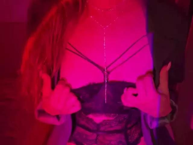 CassieSaunders on BongaCams 