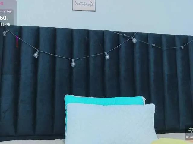 Freechat colombiamommy on BongaCams