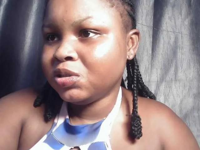 Freechat Creamyposh on BongaCams