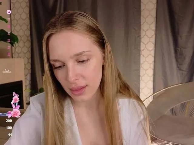 BongaCams CrimsonAura is Freechat CrimsonAura — I like to play video games, walks in the park in the evening, I like to cook to music, I like to go fishing and I like to try on all the clothes I have at home once a week