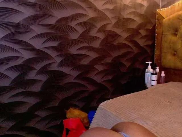 CrystalBrooke3x on BongaCams