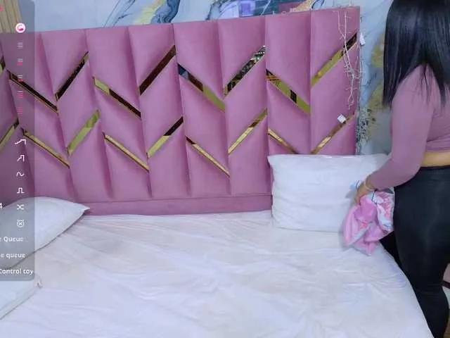 Freechat curvybrunnett on BongaCams