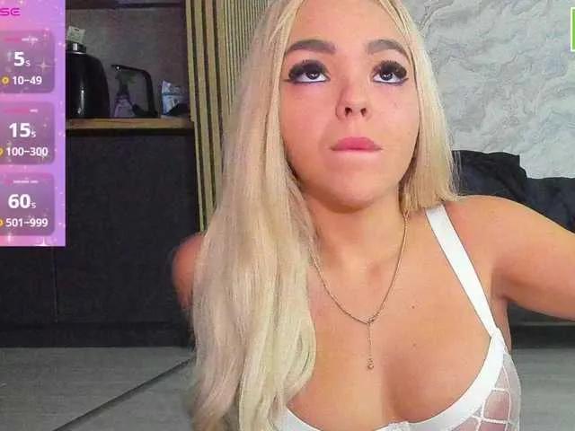 Offline DaisyAbby03 on BongaCams