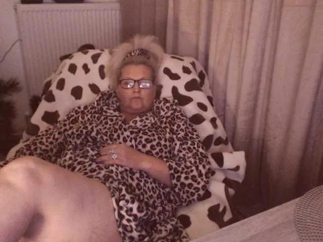 BongaCams DivineBlond is Freechat DivineBlond — People who keep they words!