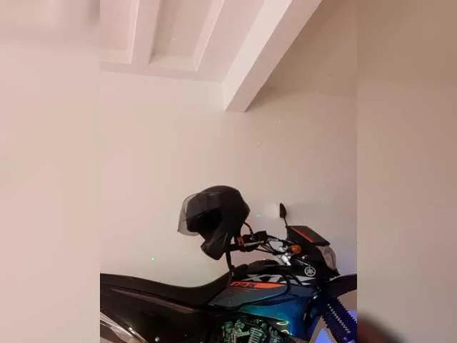 EMMAAA-STOONEE — It excites me when you talk to me dirty, morbidly, when you ask me to touch myself a lot until I get wet, when you motivate me a lot to be your submissive 