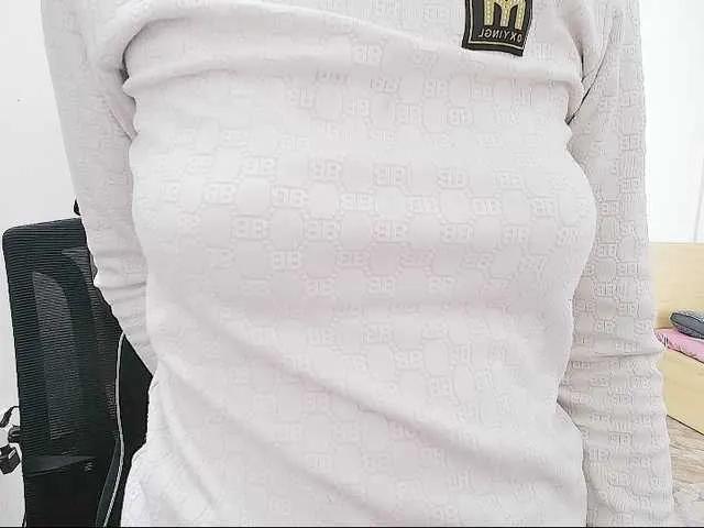 Hana099 on BongaCams 