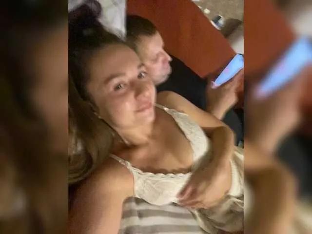 Offline HelgaLeo on BongaCams