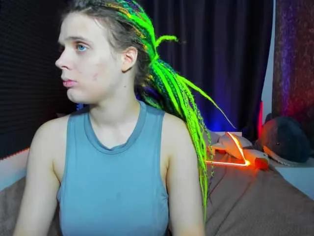 Offline KIKIKrash on BongaCams