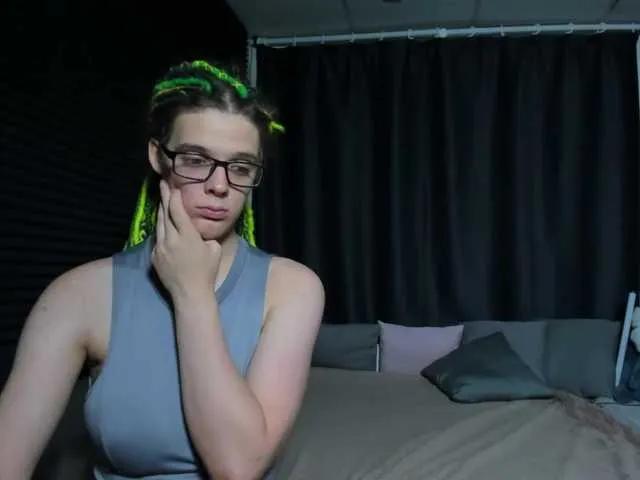 Offline KIKIKrash on BongaCams