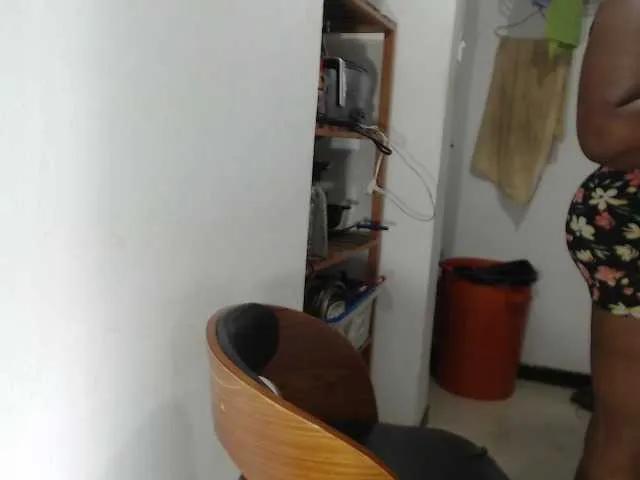 Offline LiraRusso1 on BongaCams