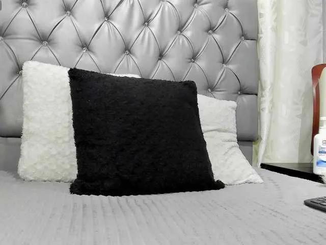 Freechat lunaeva23 on BongaCams