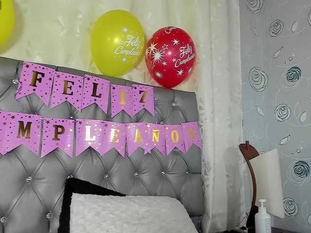 Freechat lunaeva23 on BongaCams