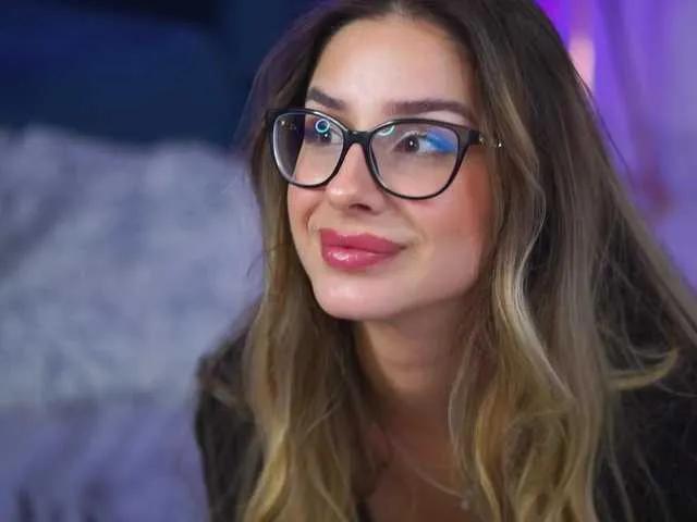 MaddieBryggs — Confident men, slow teasing, naughty compliments, deep eye contact, playful chat, and watching you lose control for me. Oh, and nothing beats the sound of my Lovense buzzing just for you...