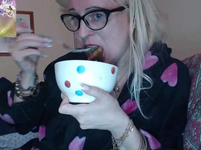 Freechat martachatte19 on BongaCams