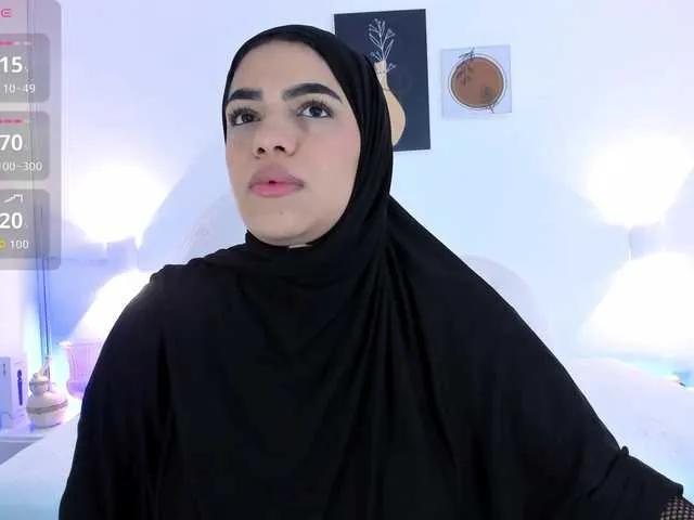 Offline mhia-paris on BongaCams