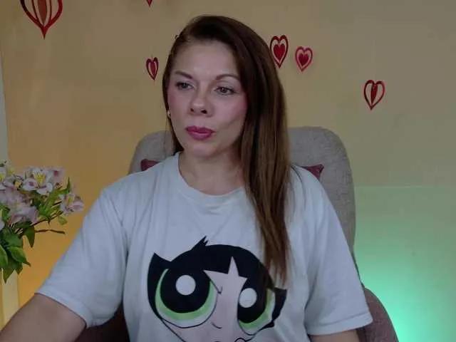 Freechat Quinn-Darly on BongaCams