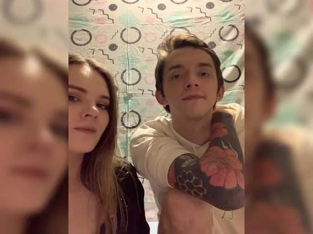 Offline Sugarcrush17 on BongaCams