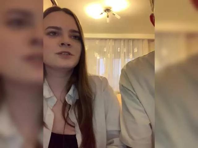 Offline Sugarcrush17 on BongaCams