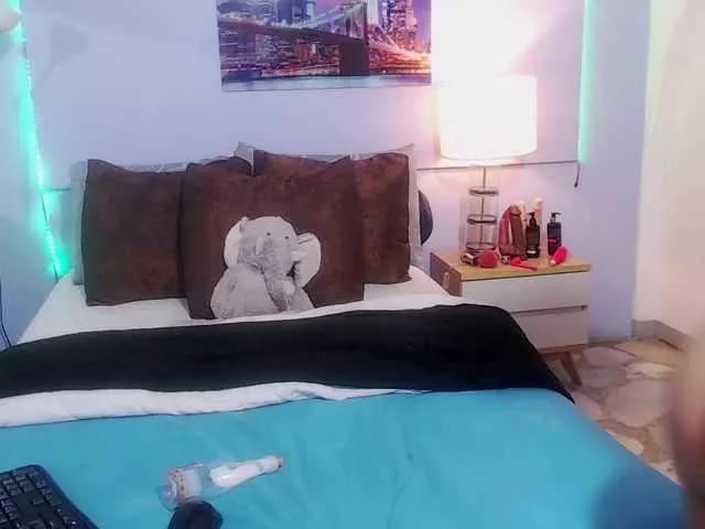 Freechat tamhyferrara on BongaCams