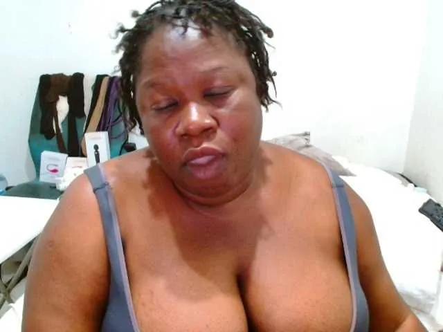 Offline TRUEBELLA on BongaCams