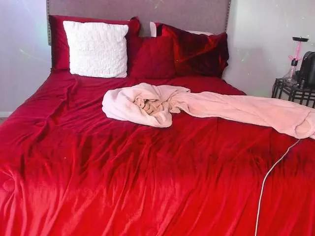 Yiauana — Sex, Dick IN my Mouth, Wet Pussy, Licking your dick... CUM all in my mouth... My tight wet puss wrapped around UR COCK!!!!