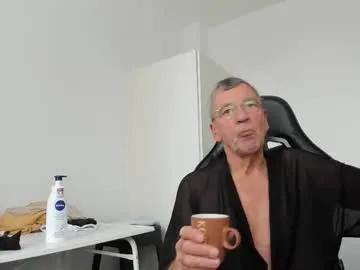 200gentleman on Chaturbate 