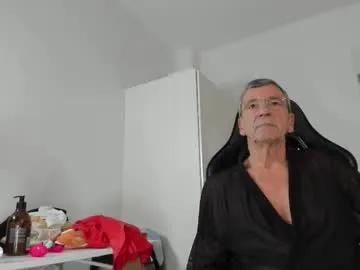 200gentleman on Chaturbate 