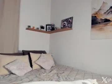 Freechat _golden_moon_ on Chaturbate