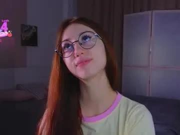 avrillemell on Chaturbate