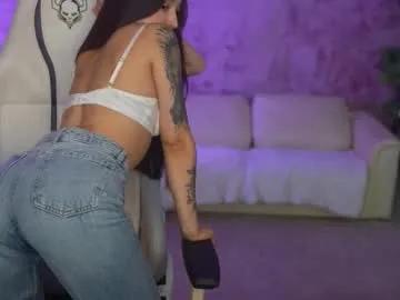 Freechat bright_diamonds_054 on Chaturbate