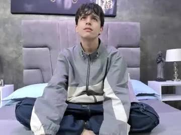Freechat bruce_hans on Chaturbate