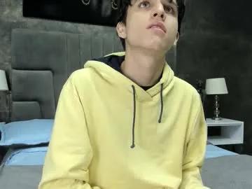 Freechat bruce_hans on Chaturbate