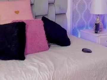 Freechat charlotte__08 on Chaturbate